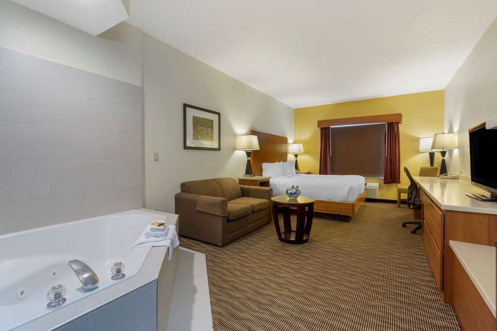 Best Western Plus Park Place Inn & Suites - photo 19