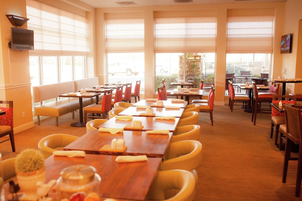 Hilton Garden Inn Redding - photo 46