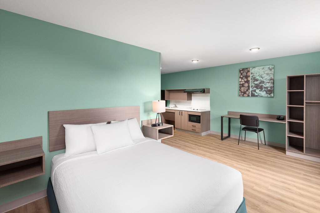 ECHO Suites Extended Stay by Wyndham Nashville Gallatin - photo 33