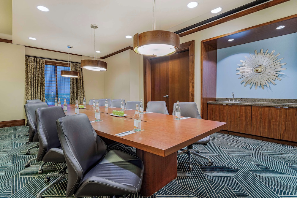 Embassy Suites Houston Downtown - photo 46