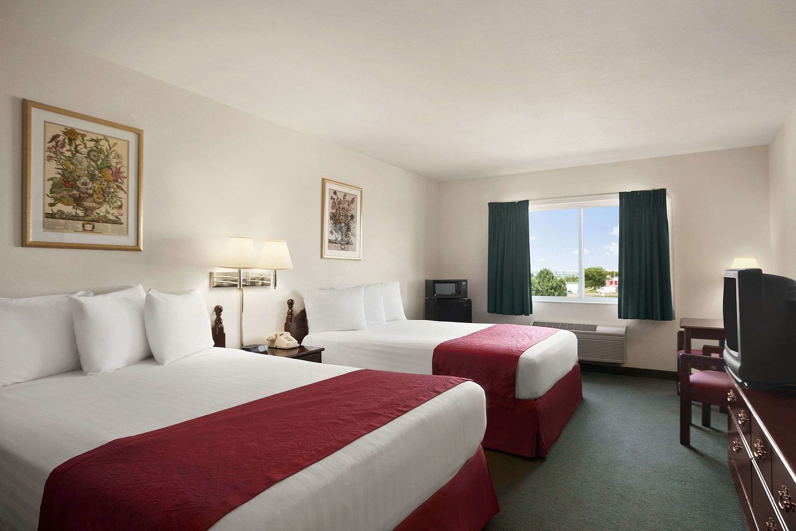 Days Inn & Suites by Wyndham Romeoville - photo 43