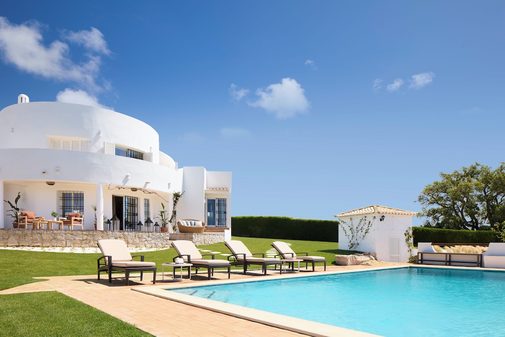 Casa Rosa dos Ventos — 4-Star Luxury Hotel in Albufeira, Portugal