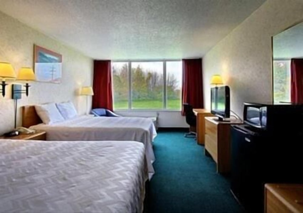 Airport Inn Flint - photo 5