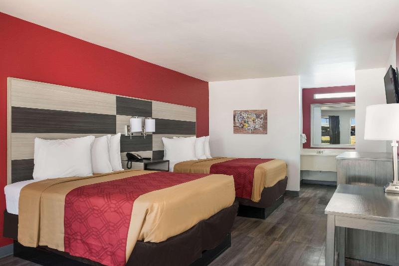 Econo Lodge - photo 66