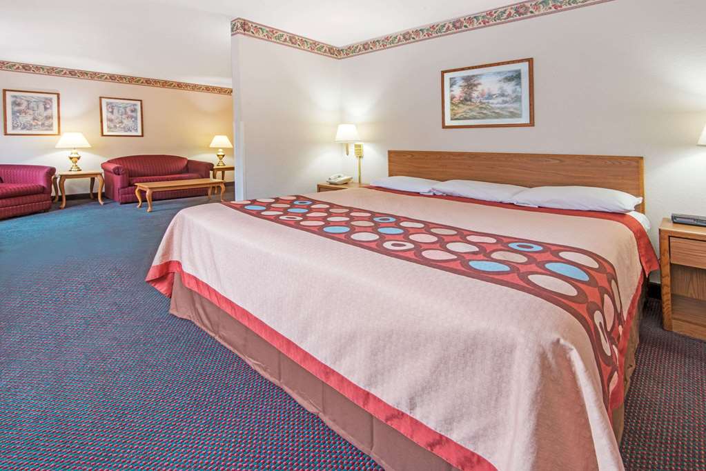 Super 8 by Wyndham Richfield Cleveland - photo 10