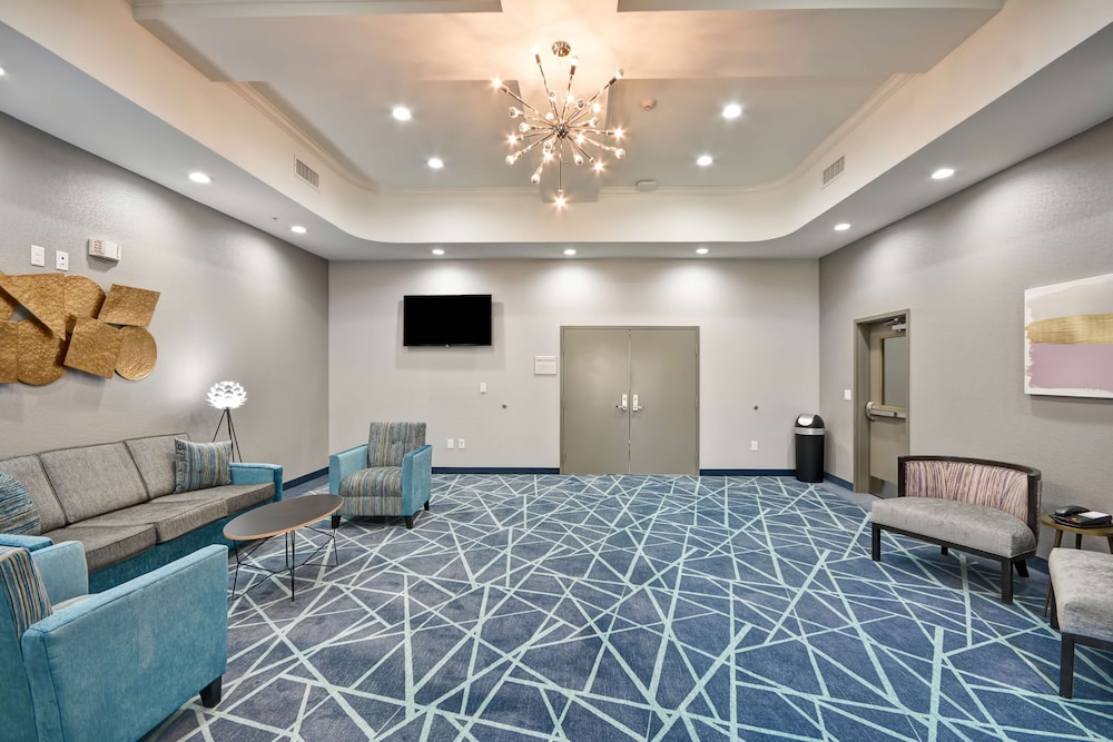 Hampton Inn Kyle - photo 36