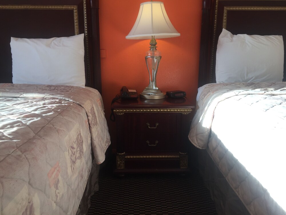 America's Best Inn Urbana Champaign - photo 7