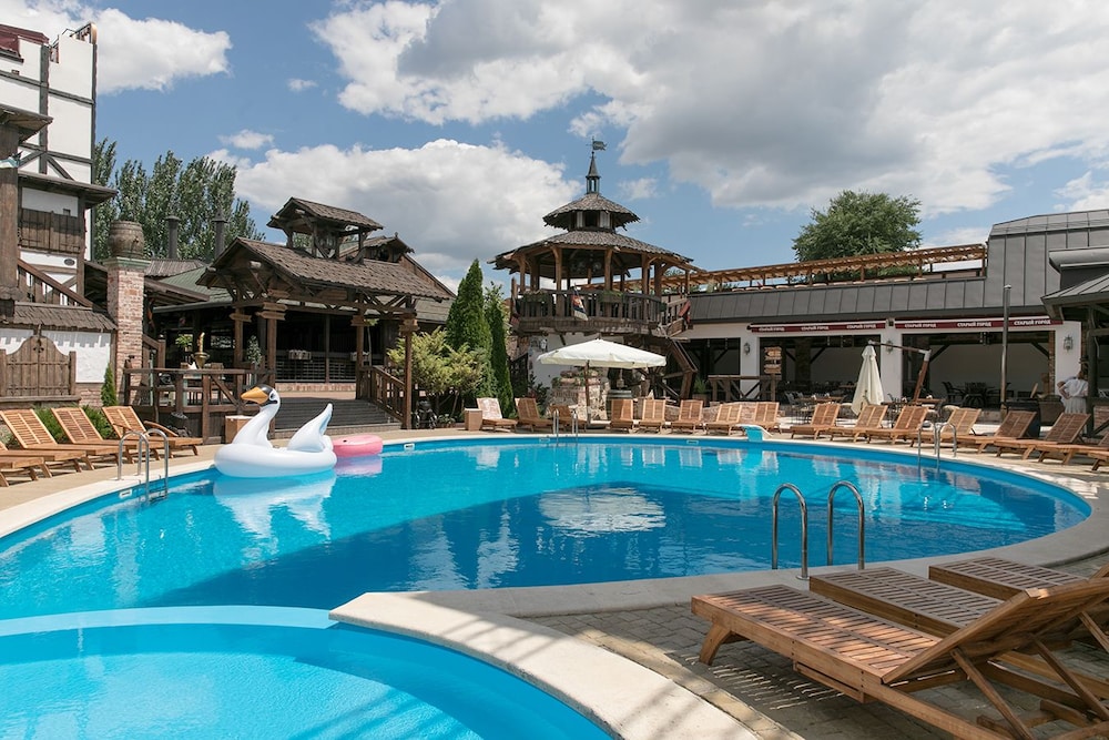 Old Town — 4-Star Luxury Hotel in Rostov-Na-Donu, Russia