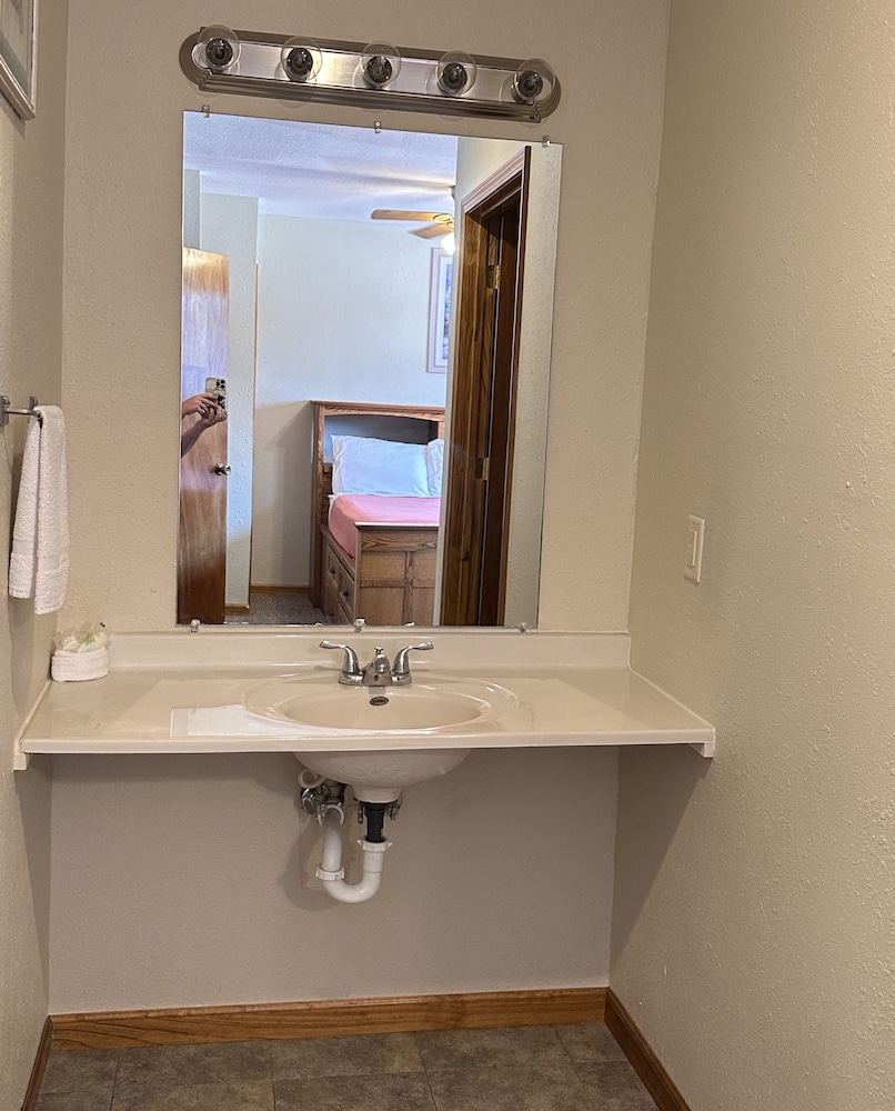 Alhonna Resort LLC - photo 210