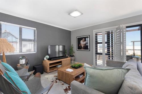 Azure 220 Stylish APT battery for load shedding