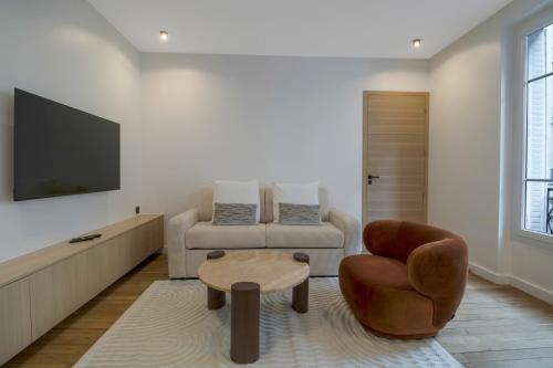 Premium Suites Arc de Triomphe Trocadero - last minute hotel in Paris