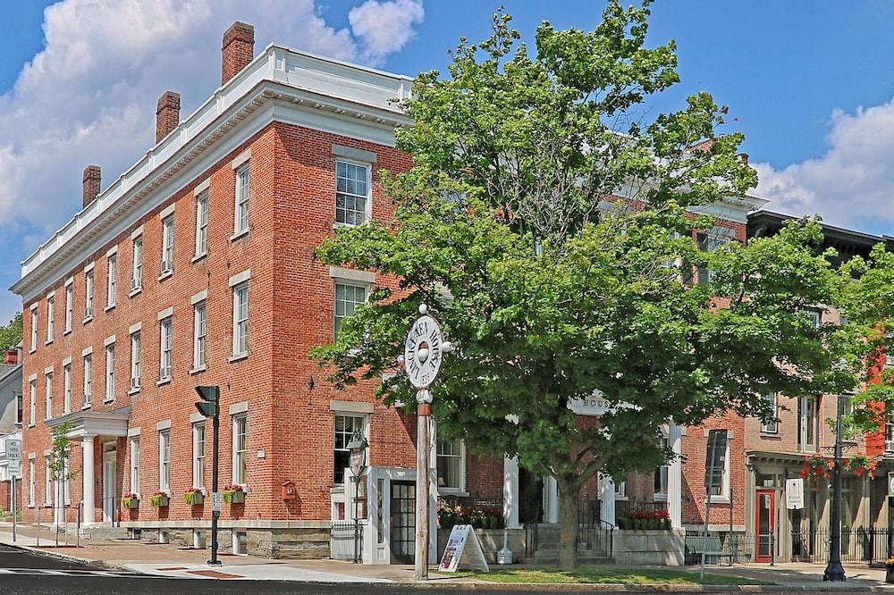 The Lincklaen House - photo 28