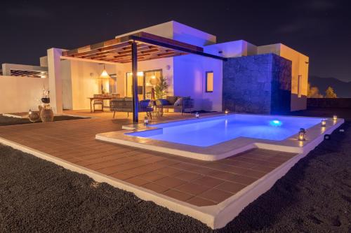 Villa Guájara by Villalia — 4-Star Luxury Hotel in Playa Blanca, Spain