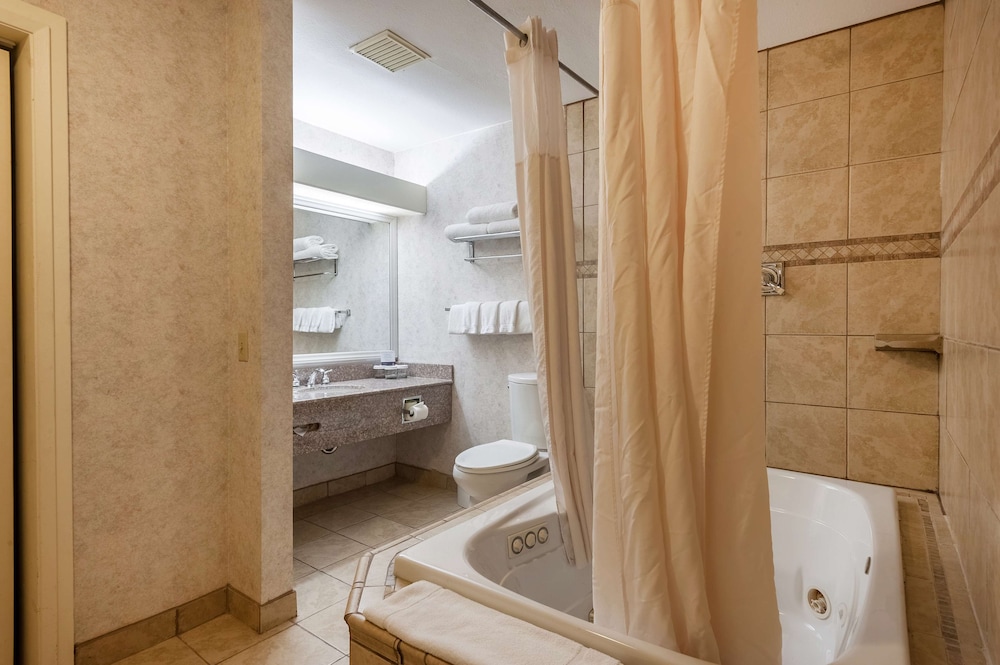 SureStay Hotel by Best Western SeaTac Airport North - photo 31