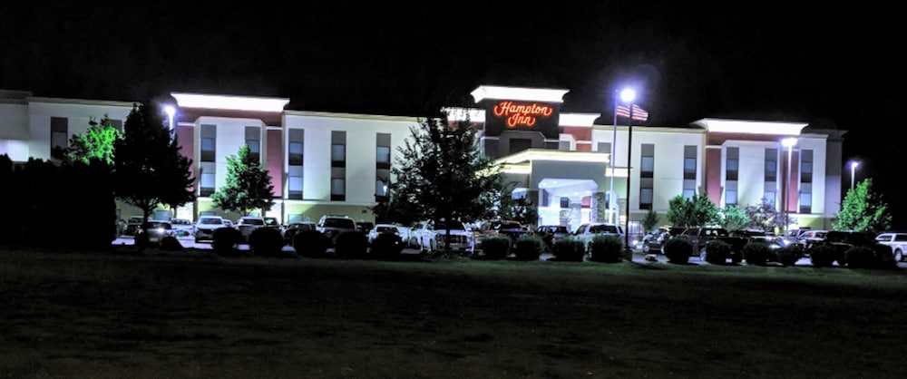 Hampton Inn Bismarck - photo 40