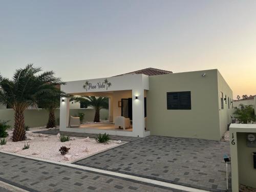 Villa Jasmijn met privézwembad Mambo Beach — 4-Star Luxury Hotel in Willemstad, CURAÇAO