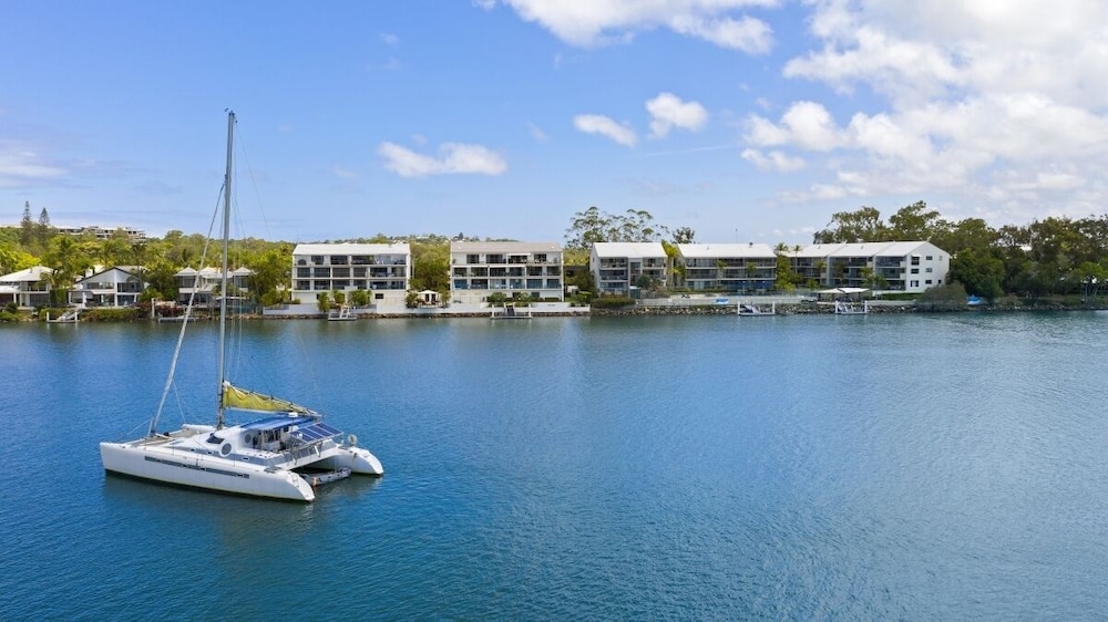 Noosa Shores — 4-Star Luxury Hotel in Noosa Heads, Australia