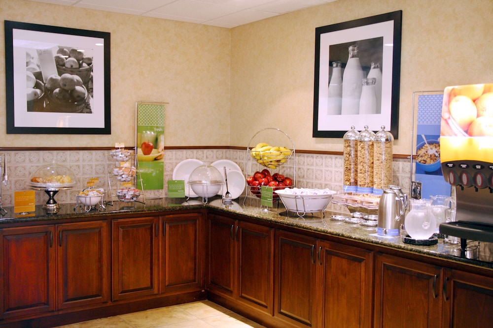 Hampton Inn & Suites Lodi - photo 23