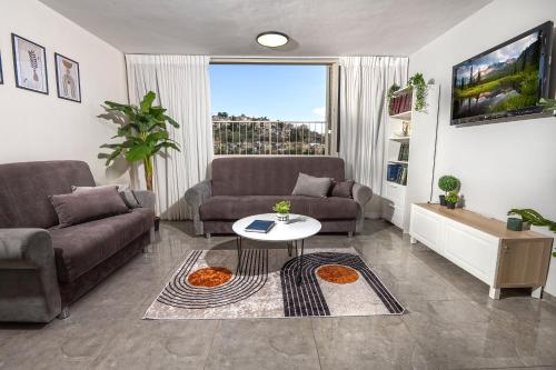 x`xzx x xzxTx x x`xTx xcxox x x`x x x x x x xTx x Bameromim Your Home In The Old City — 4-Star Luxury Hotel in Safed, Israel