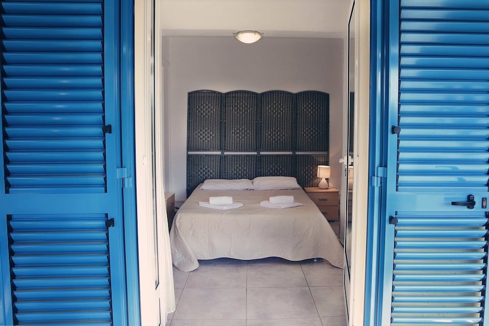Hotel U Liamone — Saint Florent Sur Cher