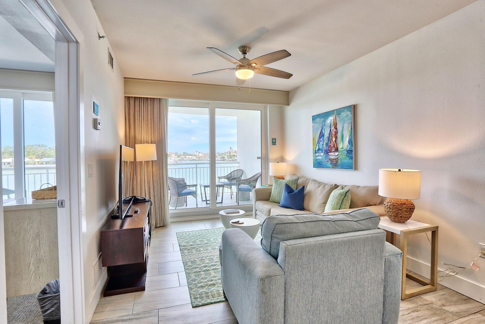 Oceana 204 East — 4-Star Luxury Hotel in Saint Pete Beach, United States