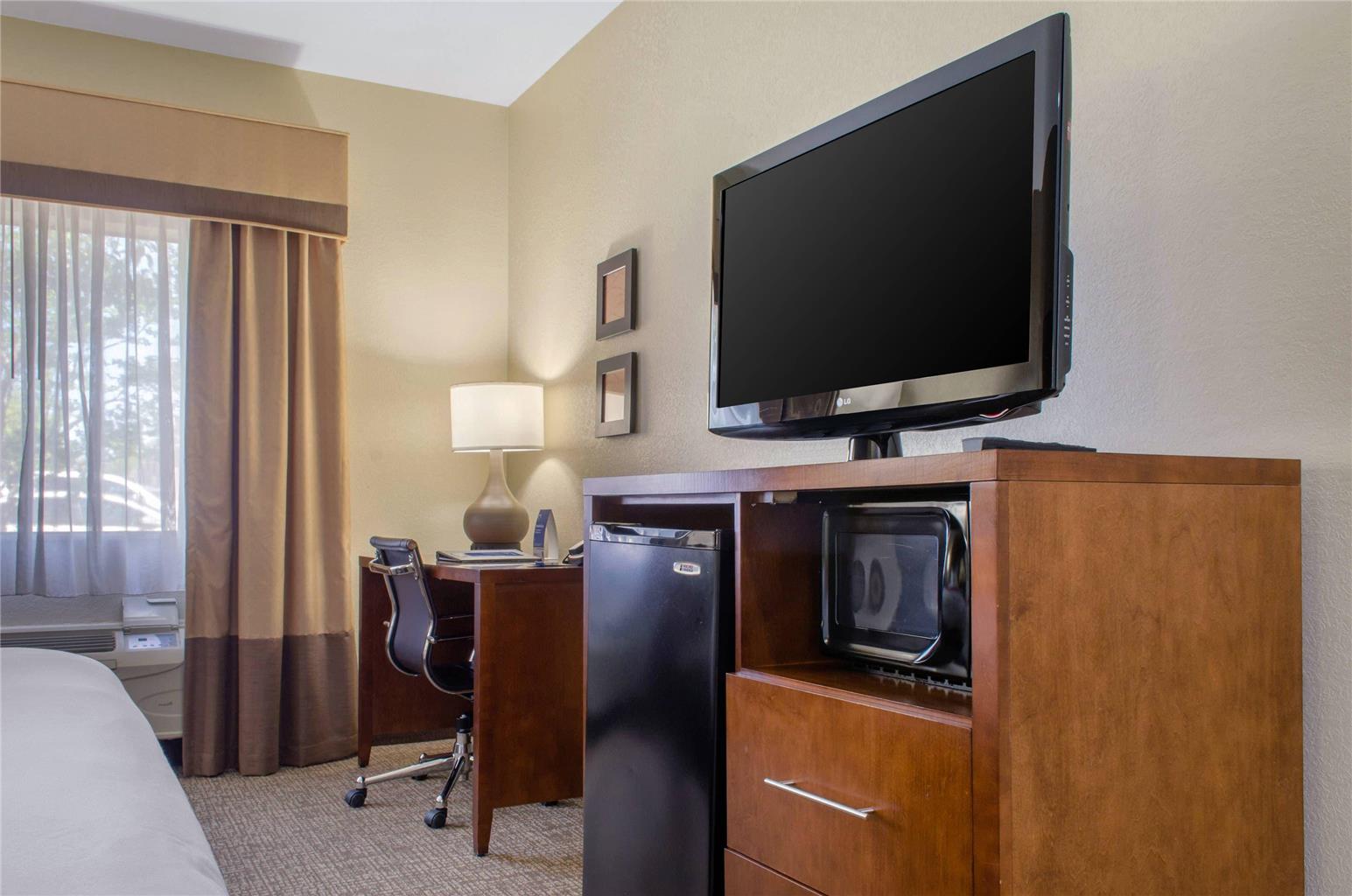 Comfort Inn & Suites Covington Mandeville - photo 12