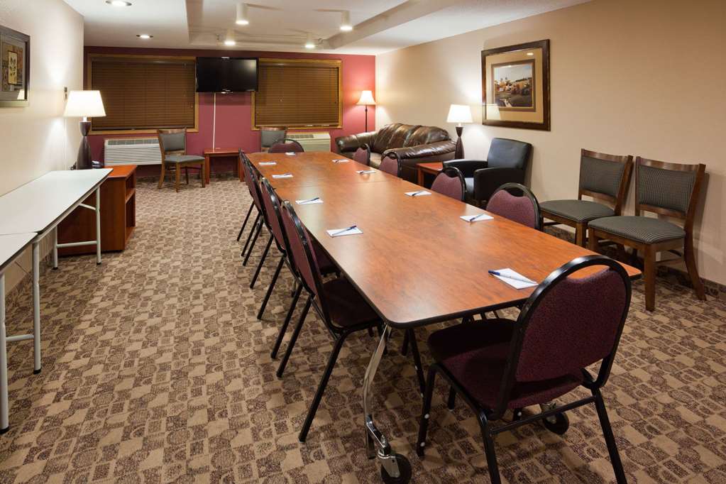 AmericInn by Wyndham Austin - photo 11
