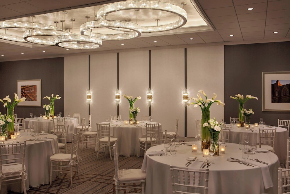 Sheraton Philadelphia University City Hotel - photo 23