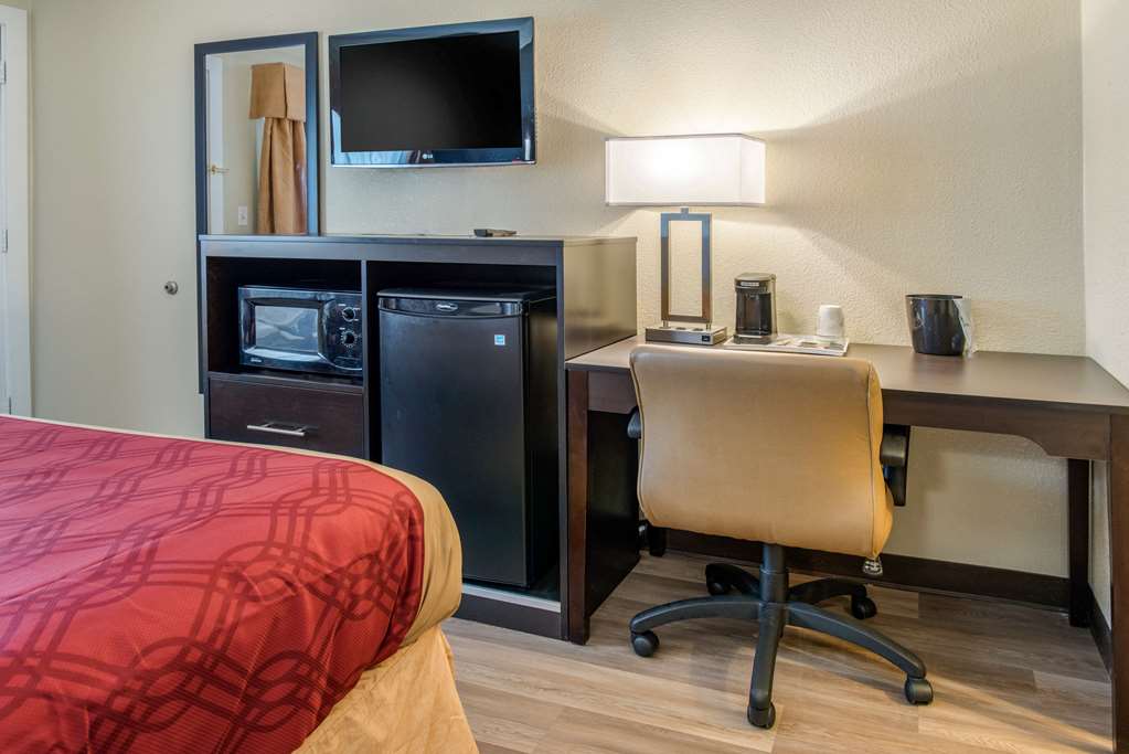 Econo Lodge Freeport Brunswick Area - photo 7