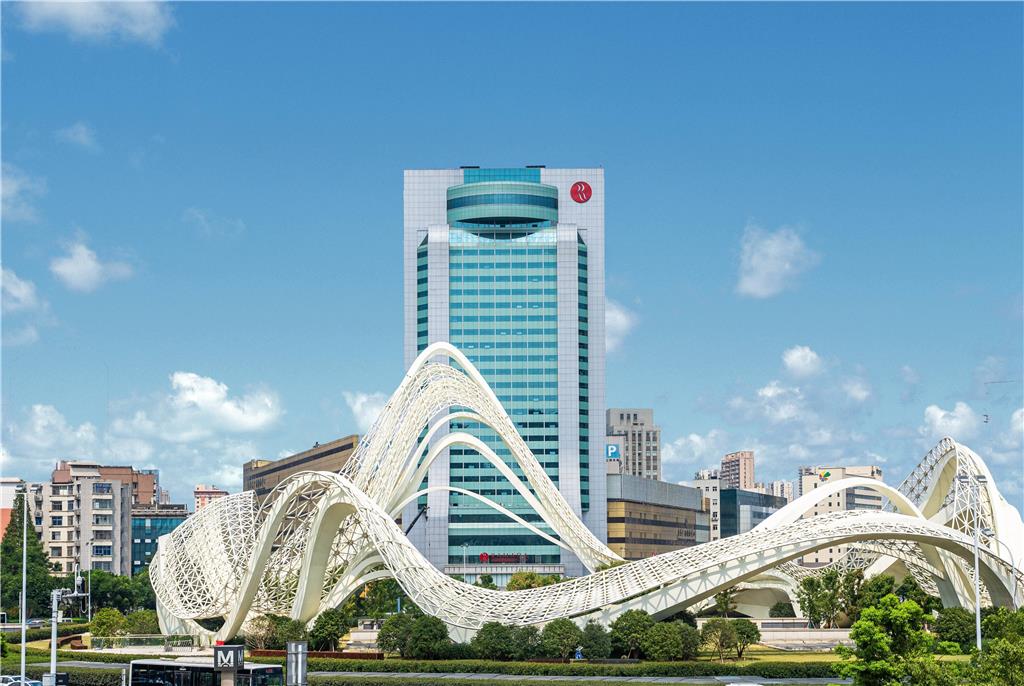 Ramada Plaza by Wyndham Optics Valley Hotel Wuhan Wuchang — hotel in Wuhan