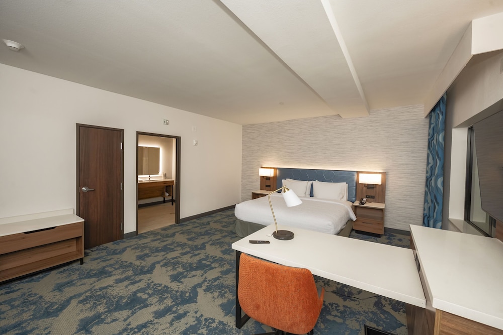 Hampton Inn & Suites by Hilton Irving Hwy 183 - photo 9