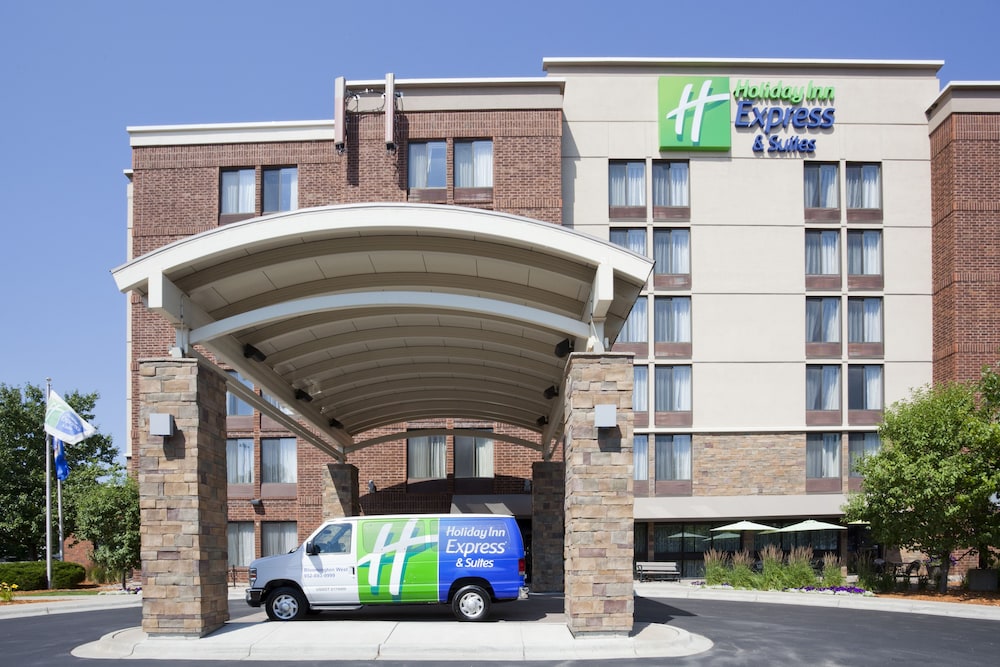 Holiday Inn Express & Suites Bloomington MPLS Arpt Area W by IHG - photo 38