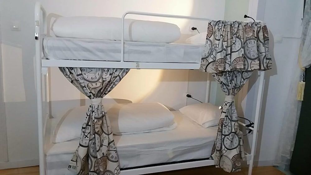 At Ease Inn Residence