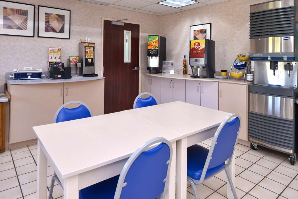 Americas Best Value Inn & Suites Maryville - photo 26