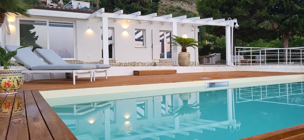 Villa Ballerina Bianca — 4-Star Luxury Hotel in Scopello, Italy