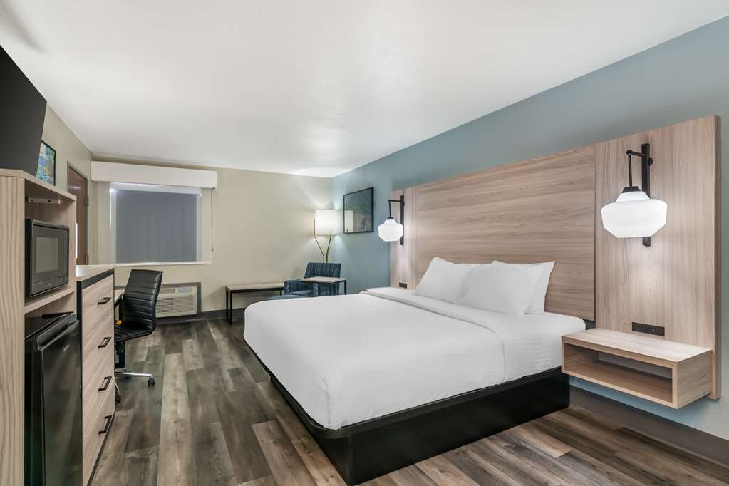 Best Western Park City Wichita North - photo 13