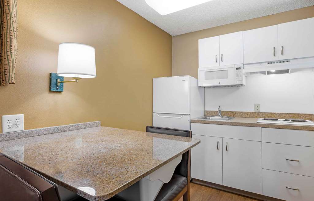 Extended Stay America Suites San Diego Fashion Valley - photo 18