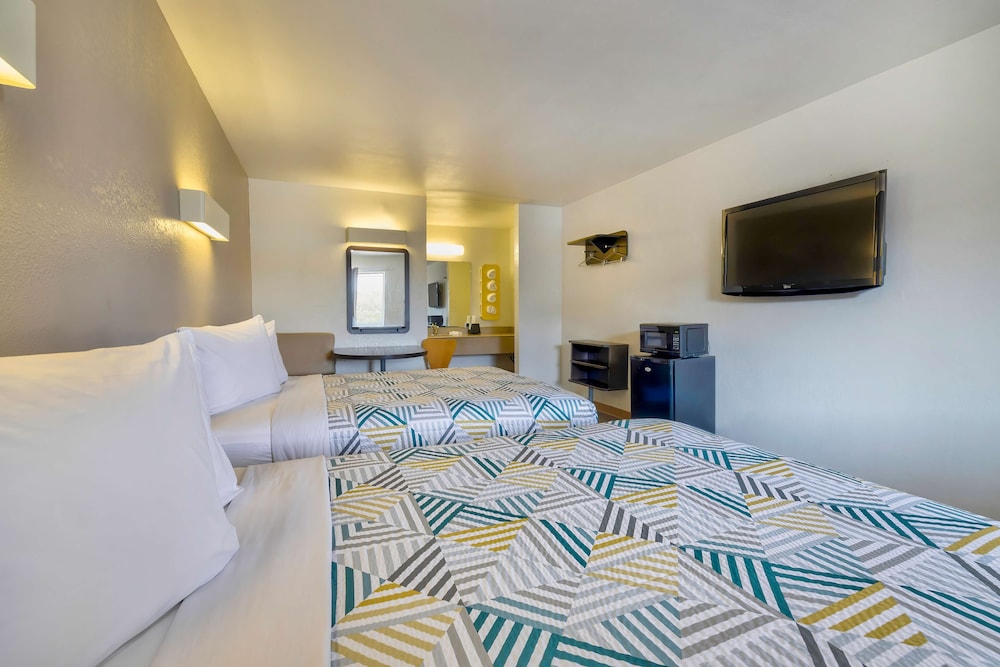 Motel 6 Bryan TX College Station - photo 15