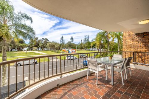 Coastal SOL Right on Clarkes Beach — 4-Star Luxury Hotel in Byron Bay, Australia