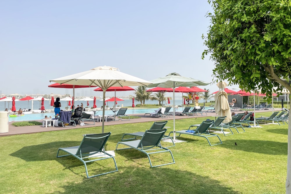 Cozy beachfront 1 bedroom apartment The 8 — 4-Star Luxury Hotel in Dubai, United Arab Emirates