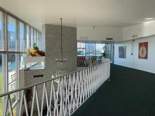 International Inn Underbay - photo 8
