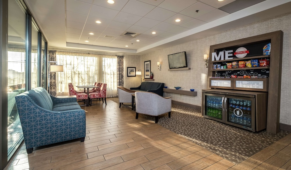 Hampton Inn Freeport Brunswick - photo 2