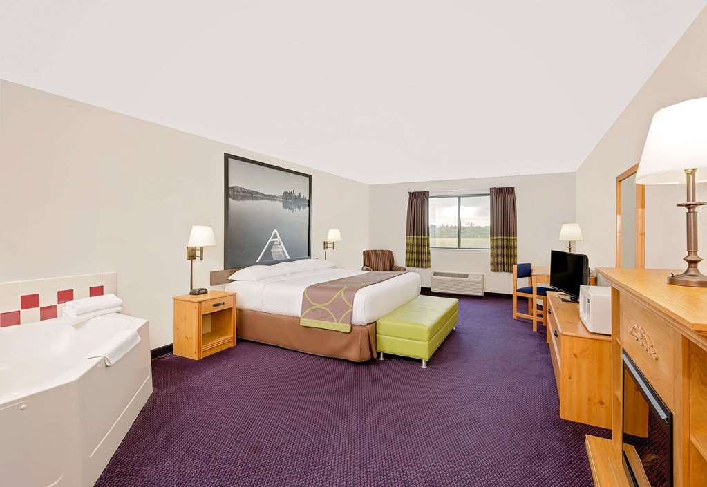Super 8 by Wyndham St. James - photo 14
