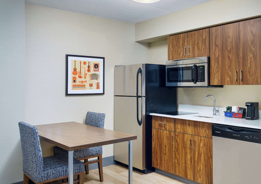 Hampton Inn & Suites Memphis East Germantown Area - photo 29