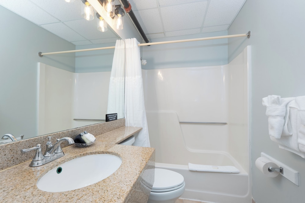 Boothbay Harbor Inn - photo 63