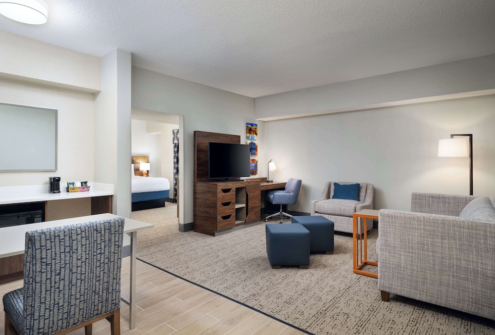 Hampton Inn & Suites Memphis East Germantown Area - photo 39