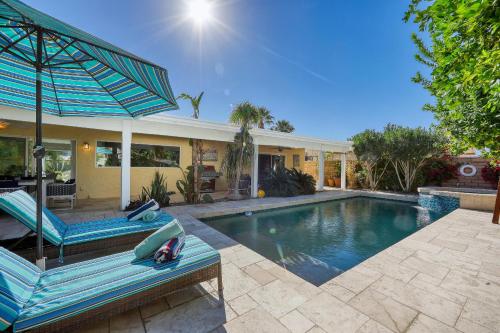 Tropical Oasis — Palm Desert