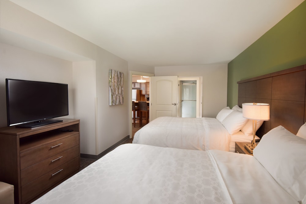 Staybridge Suites Wisconsin Dells Lake Delton by IHG - photo 9