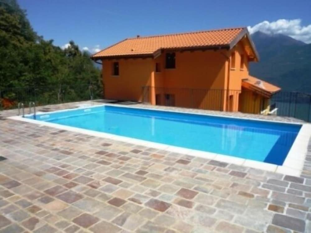 Borgo La Sorgente Gardenia — 4-Star Luxury Hotel in Gravedona-San Gregorio, Italy