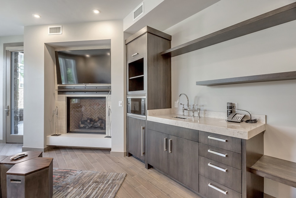 Platinum Four Bedroom Suite 4 Apartment Hotel by RedAwning - photo 16